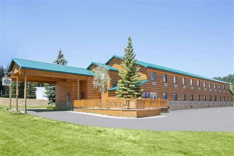 affordable hotels in west yellowstone.